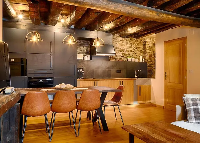 Σαλέ Saplan Real Estate Vilamós